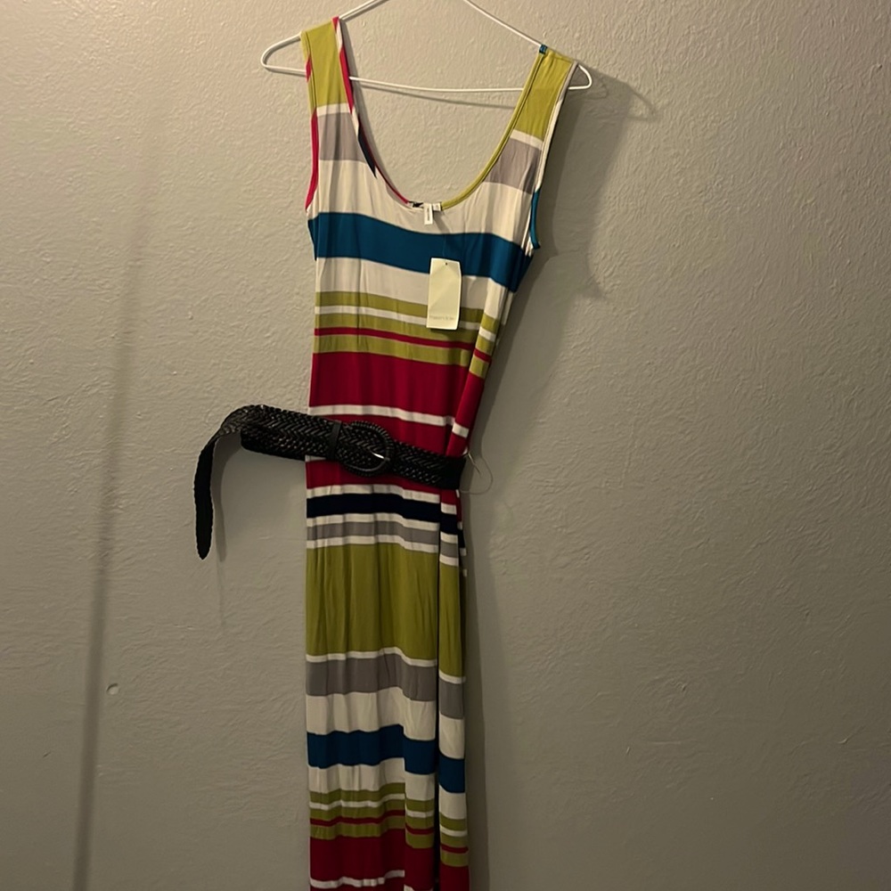 I’m selling a beautiful long dress! Never used !